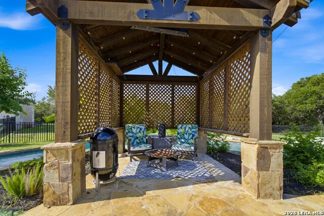 2550 BLACK BEAR DR New Braunfels, TX 78132