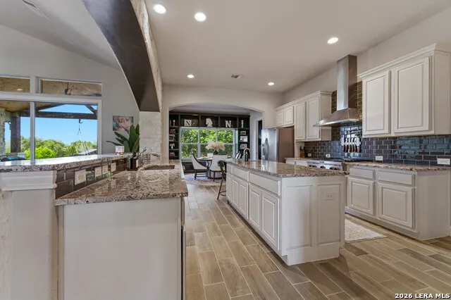 2550 BLACK BEAR DR New Braunfels, TX 78132