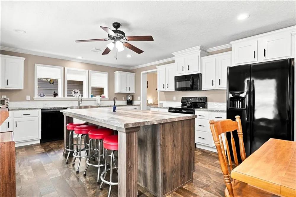 657 Barnes Mountain Road Ellijay, GA 30540