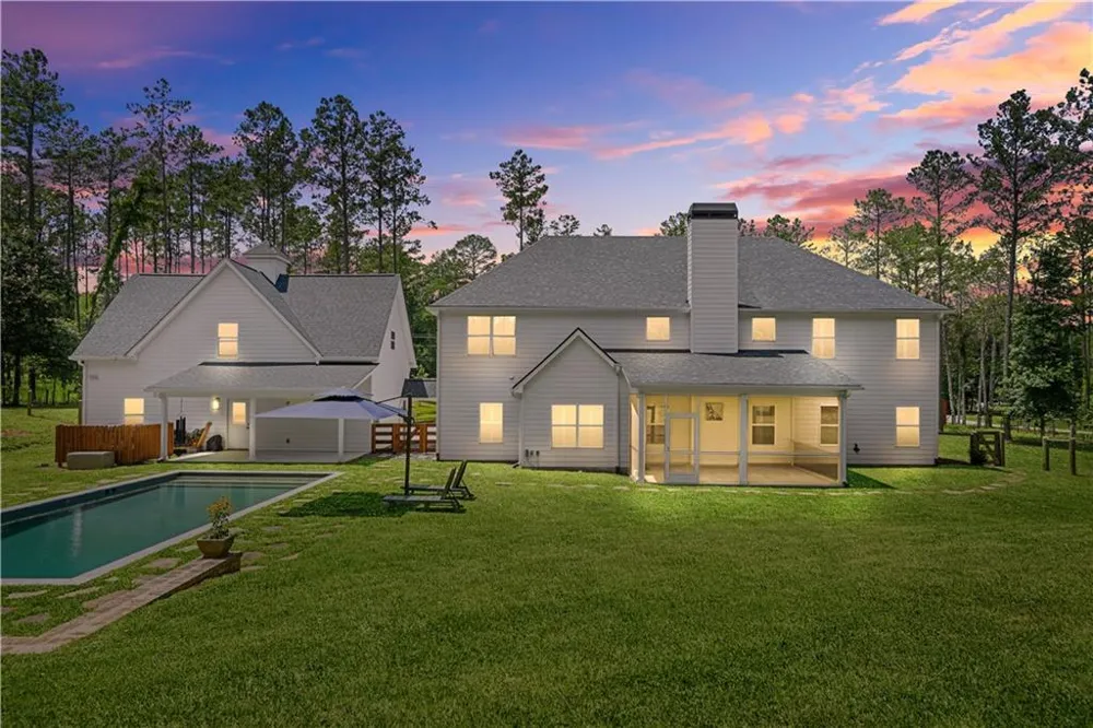 695 Dead Oak Road Senoia, GA 30276