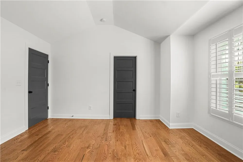 695 Dead Oak Road Senoia, GA 30276