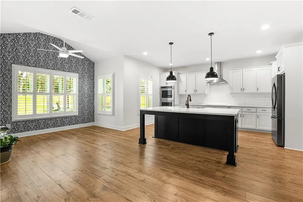 695 Dead Oak Road Senoia, GA 30276