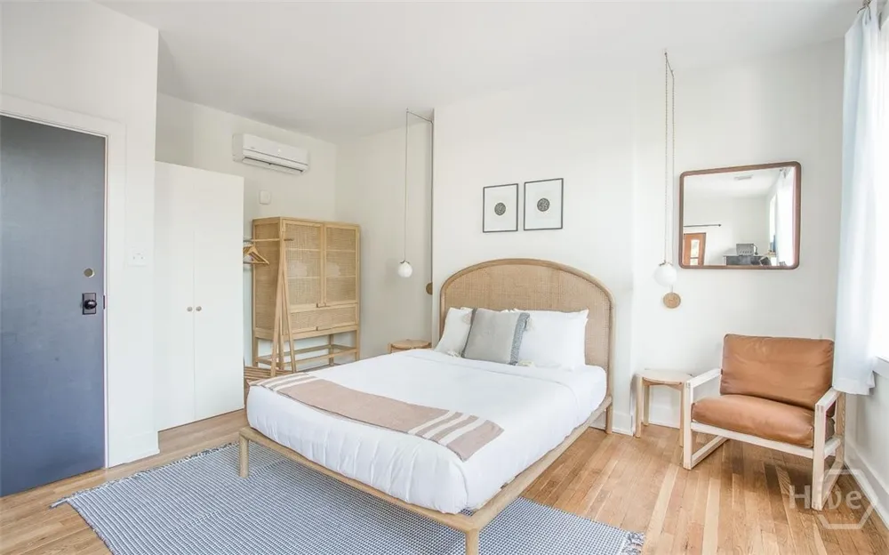 1 E Gordon Street #Studio Savannah, GA 31401