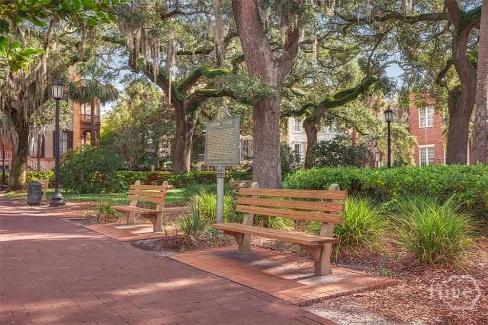 1 E Gordon Street #Garden Savannah, GA 31401