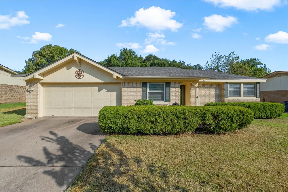 721 Pawnee Trail Hewitt, TX 76643
