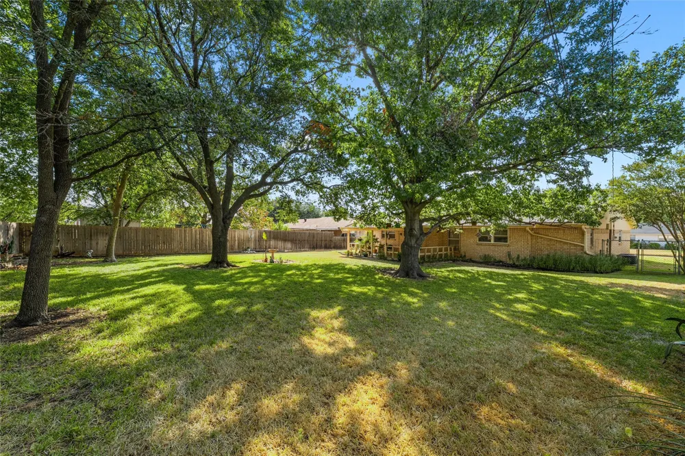 721 Pawnee Trail Hewitt, TX 76643