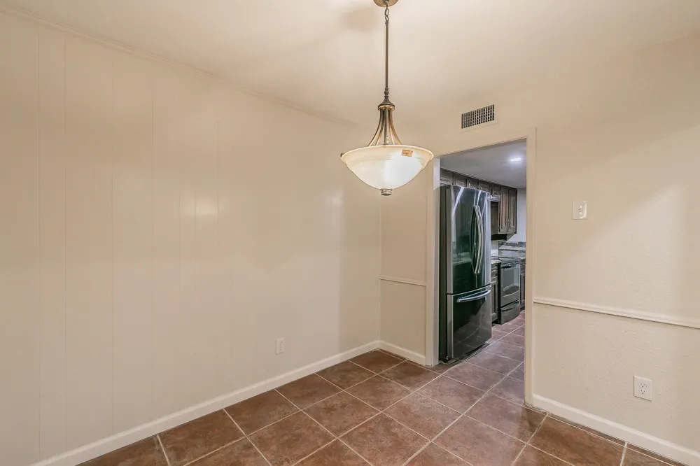 2807 Summit View Drive Bedford, TX 76021
