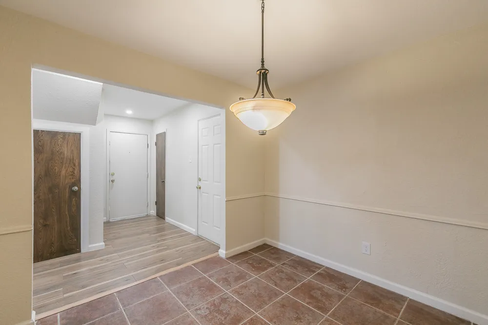 2807 Summit View Drive Bedford, TX 76021