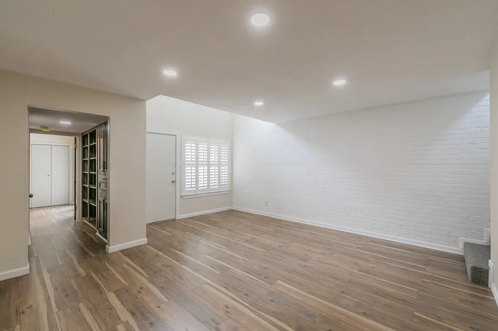 2807 Summit View Drive Bedford, TX 76021