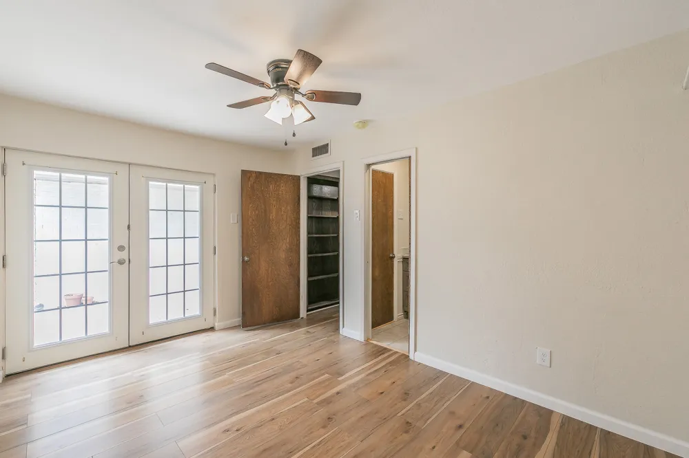 2807 Summit View Drive Bedford, TX 76021