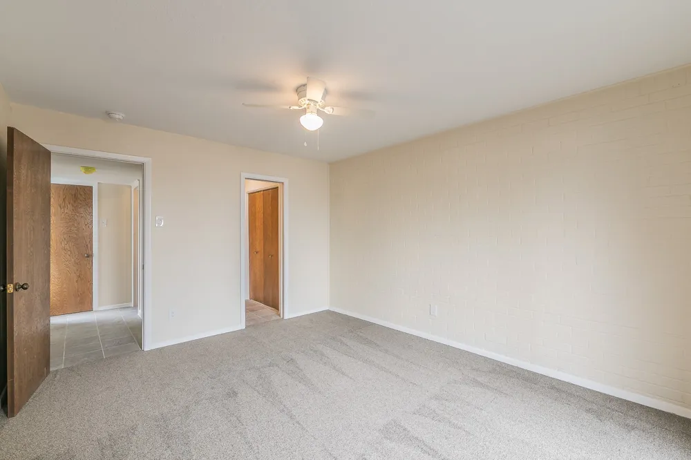 2807 Summit View Drive Bedford, TX 76021