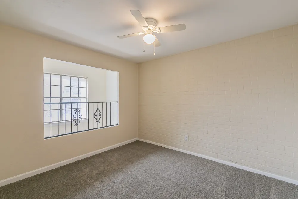 2807 Summit View Drive Bedford, TX 76021