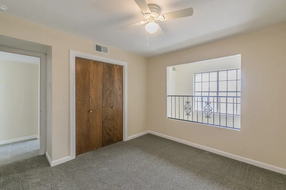 2807 Summit View Drive Bedford, TX 76021