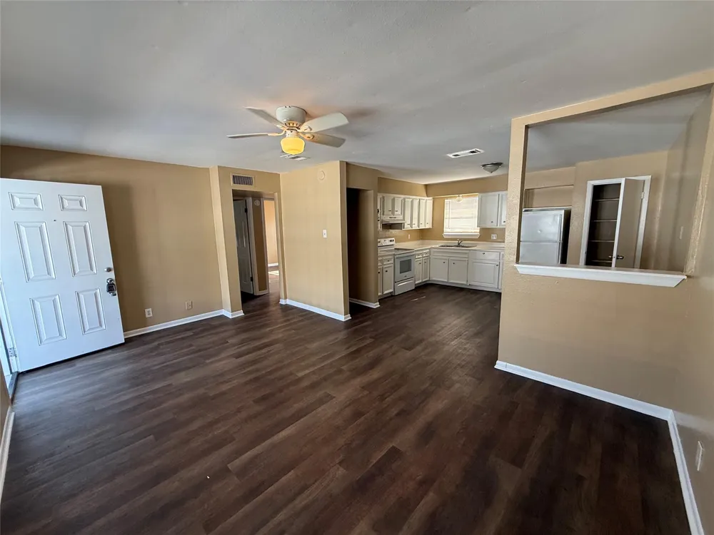 5225 Avenue R 1/2 #5 Galveston, TX 77550