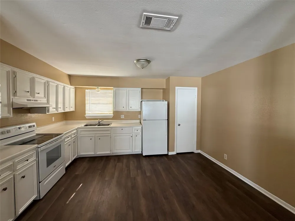 5225 Avenue R 1/2 #5 Galveston, TX 77550