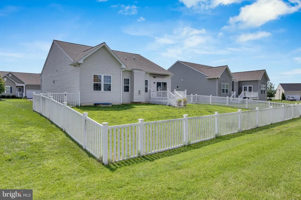 30 CLIMBING VINE AVENUE Smyrna, DE 19977
