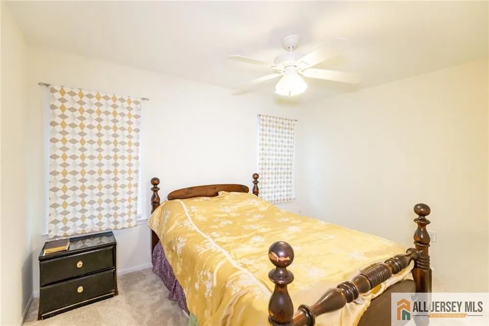 17 Heritage Court Ewing, NJ 08628