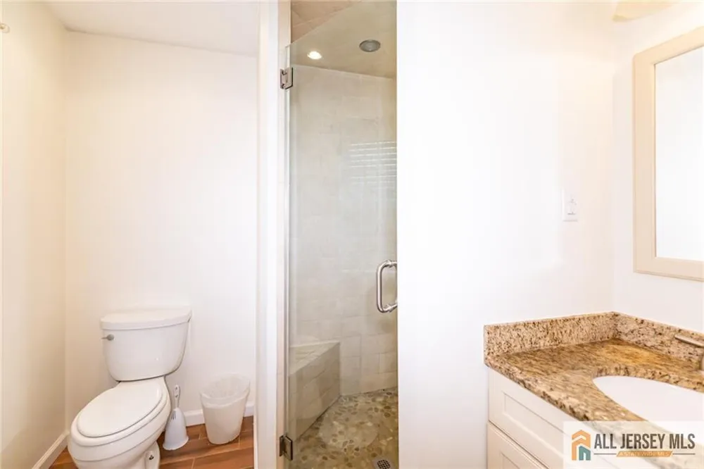 17 Heritage Court Ewing, NJ 08628