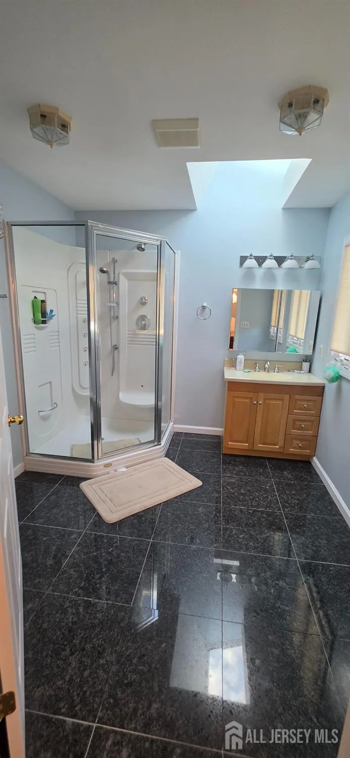 6 Sandra Drive Edison, NJ 08820