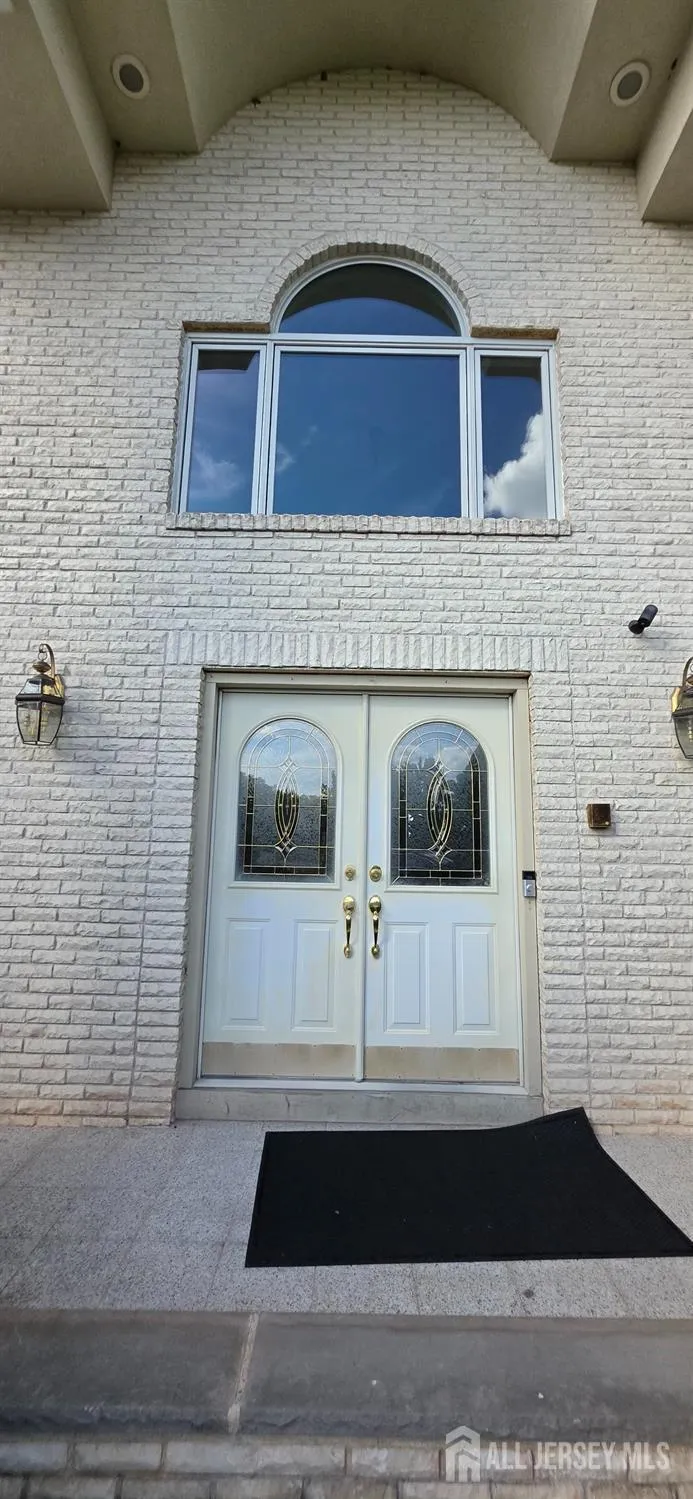 6 Sandra Drive Edison, NJ 08820