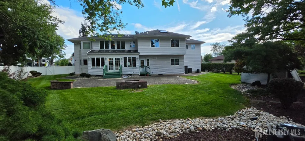 6 Sandra Drive Edison, NJ 08820