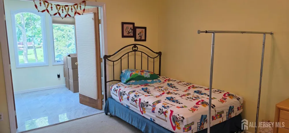 6 Sandra Drive Edison, NJ 08820