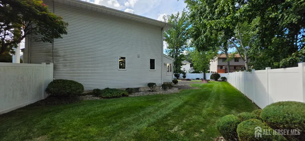 6 Sandra Drive Edison, NJ 08820