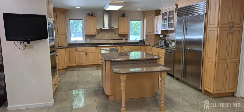 6 Sandra Drive Edison, NJ 08820