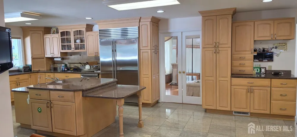 6 Sandra Drive Edison, NJ 08820