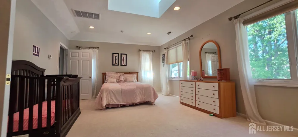 6 Sandra Drive Edison, NJ 08820