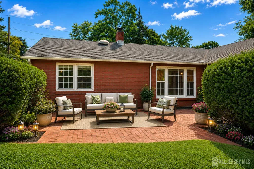 537 Ryders Lane East Brunswick, NJ 08816