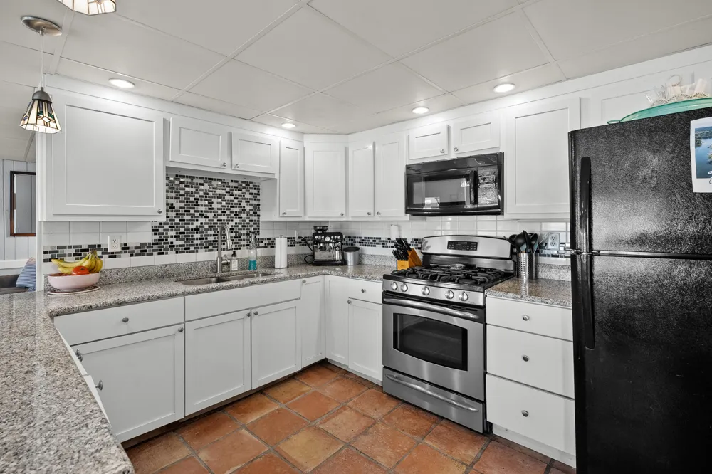 10861 Long Point Drive Plainwell, MI 49080