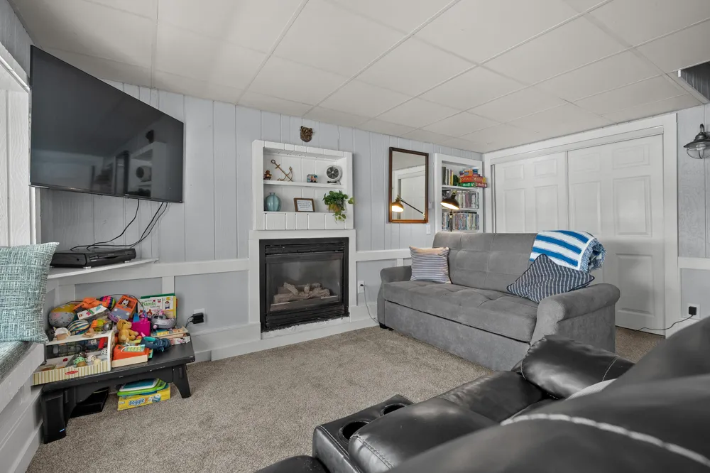10861 Long Point Drive Plainwell, MI 49080
