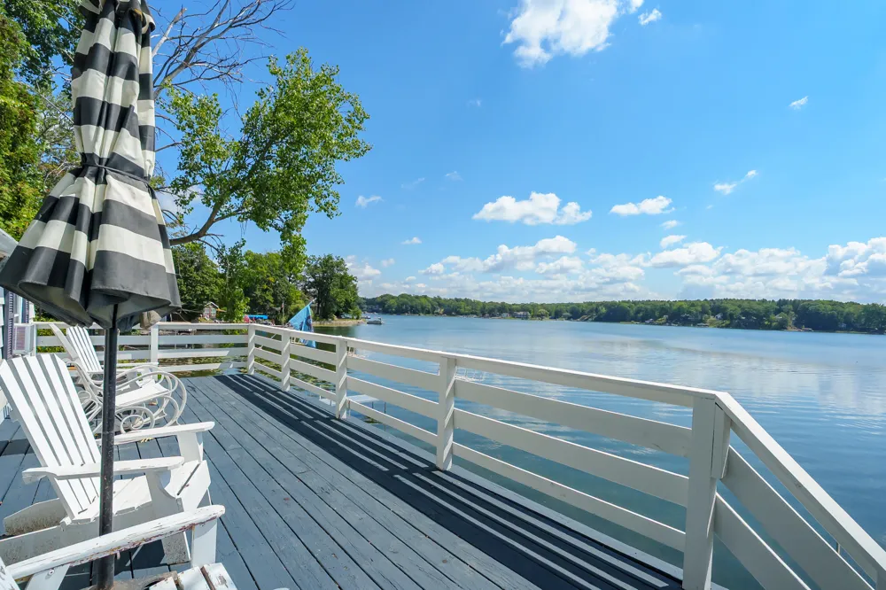 10861 Long Point Drive Plainwell, MI 49080