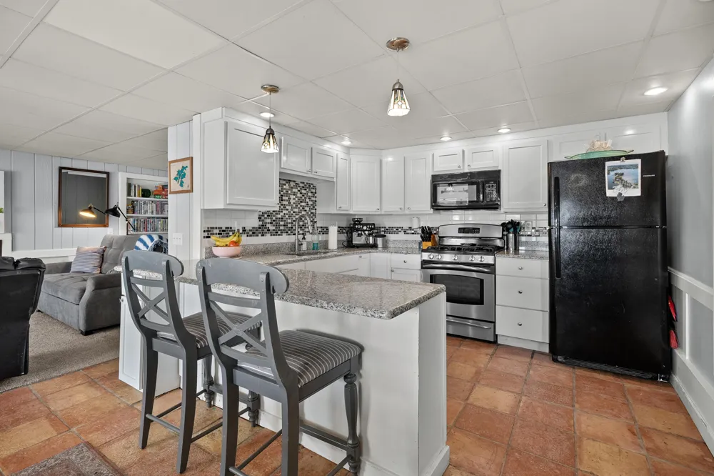 10861 Long Point Drive Plainwell, MI 49080