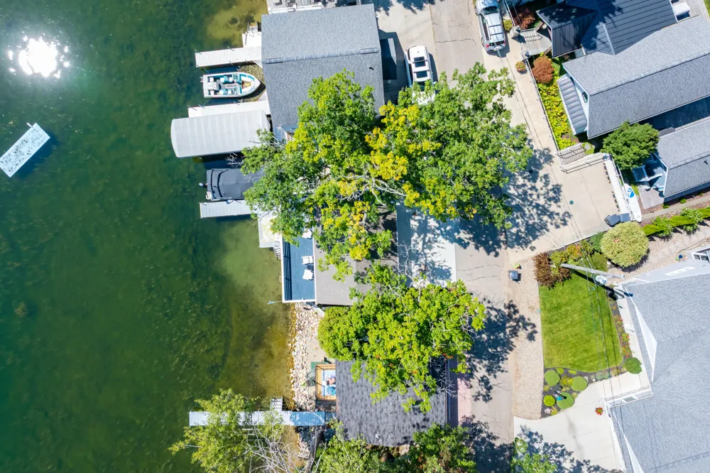 10861 Long Point Drive Plainwell, MI 49080