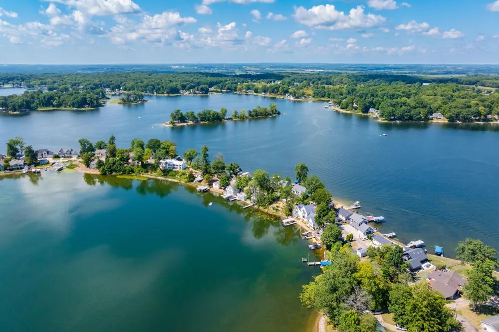 10861 Long Point Drive Plainwell, MI 49080