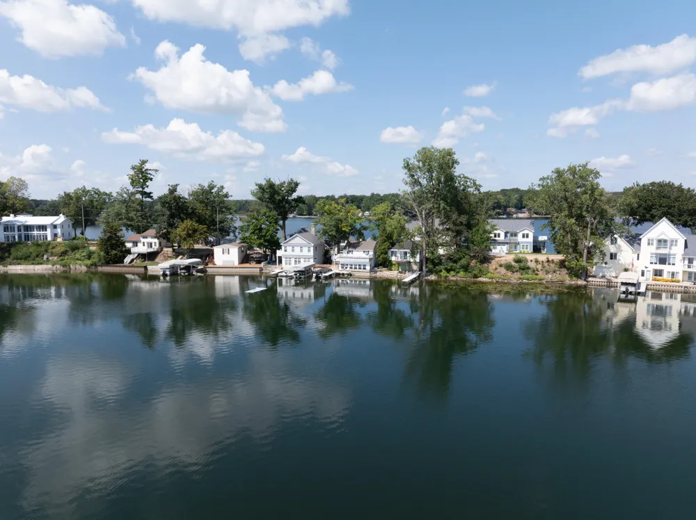 10861 Long Point Drive Plainwell, MI 49080