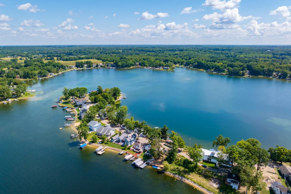 10861 Long Point Drive Plainwell, MI 49080