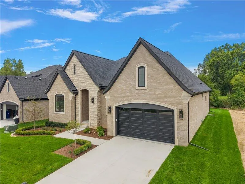 57363 Meadowridge Drive Washington, MI 48094