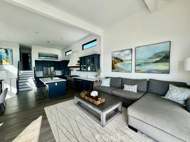 55 Palm Beach Court Dana Point, CA 92629
