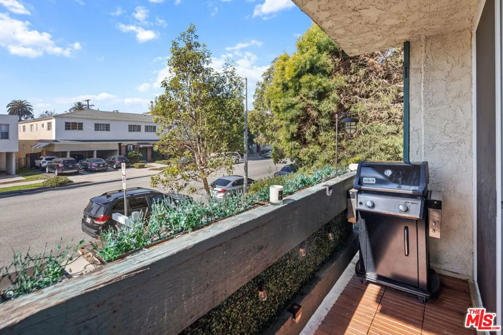 1317 12th Street #1 Santa Monica, CA 90401
