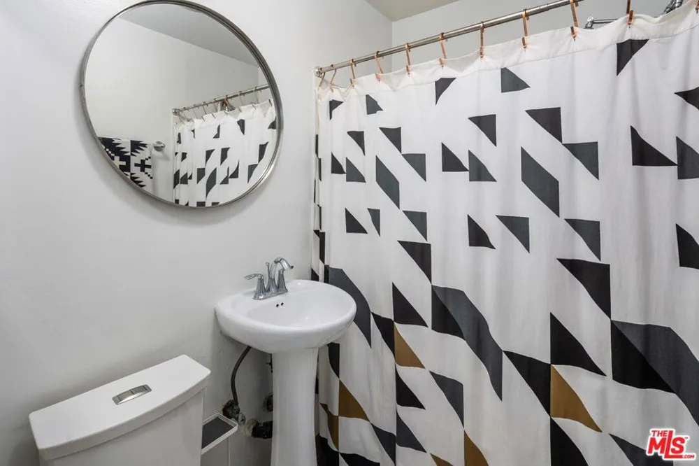 1317 12th Street #1 Santa Monica, CA 90401