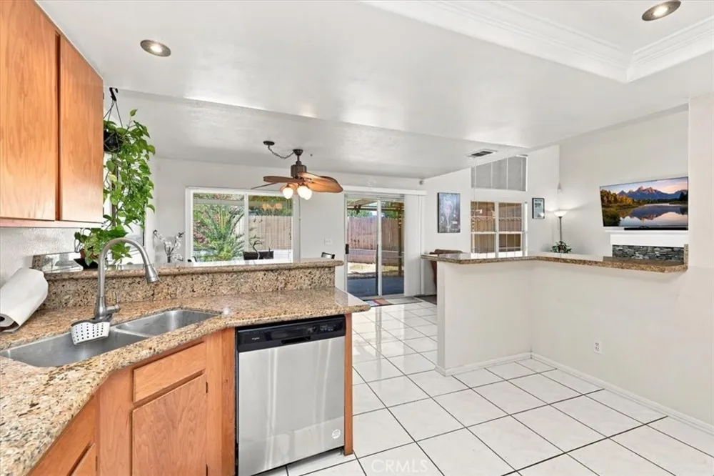13962 Green Vista Fontana, CA 92337