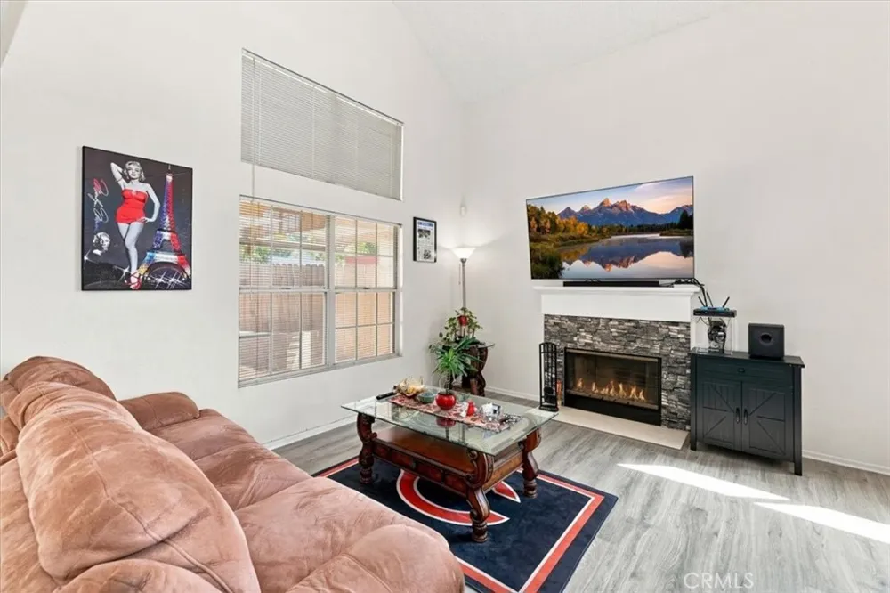 13962 Green Vista Fontana, CA 92337