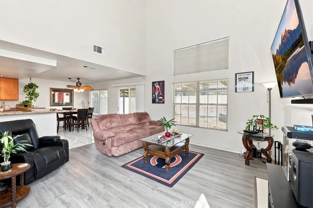 13962 Green Vista Fontana, CA 92337