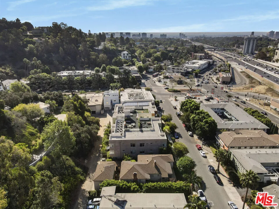 11737 Bellagio Road Los Angeles, CA 90049