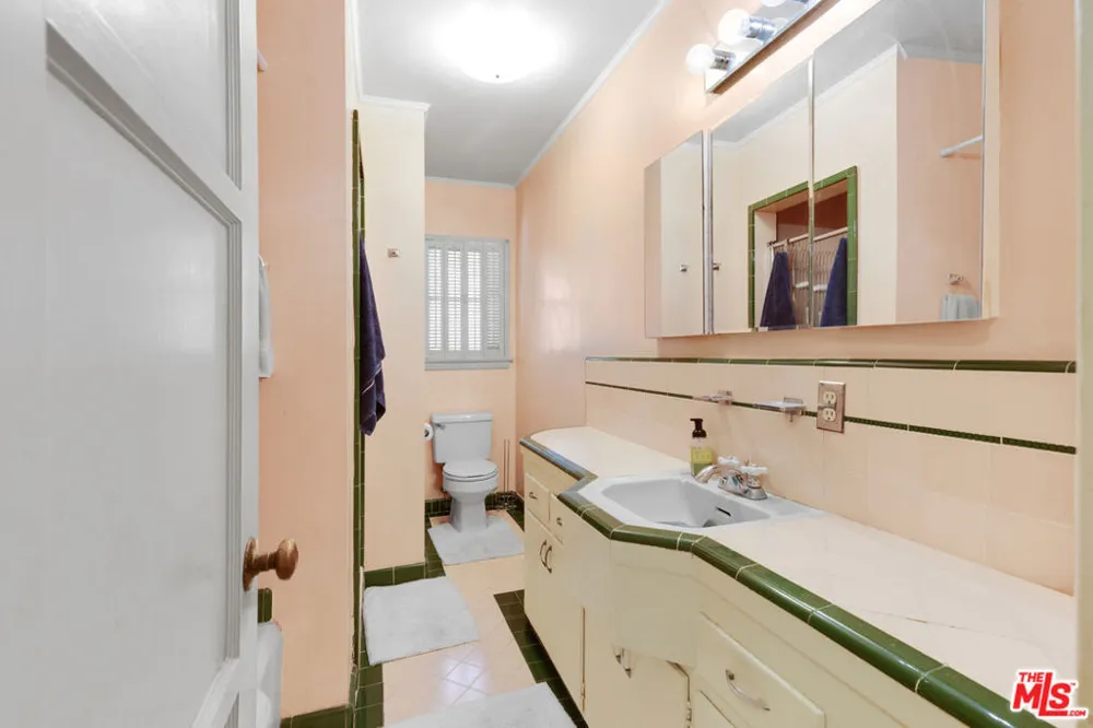 11737 Bellagio Road Los Angeles, CA 90049