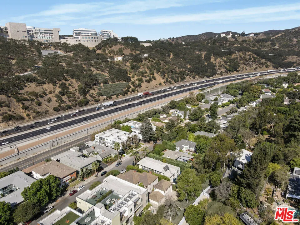 11737 Bellagio Road Los Angeles, CA 90049