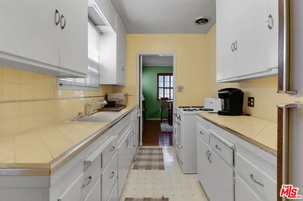 11737 Bellagio Road Los Angeles, CA 90049